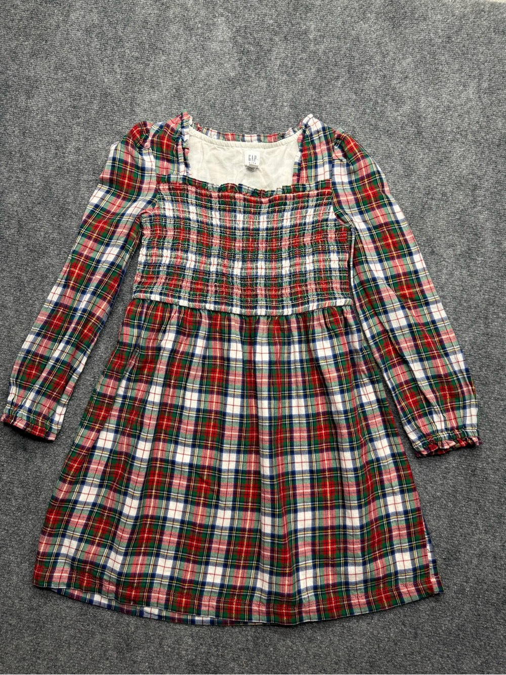 GAP Girls Medium (8) Red Green Plaid Smocked Long-Sleeve Holiday Dress NWT